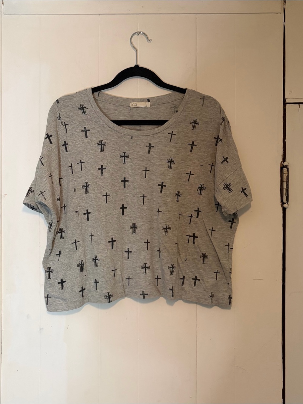 Forever21 M/L grey oversized boxy crewneck t-shirt top with black cross print